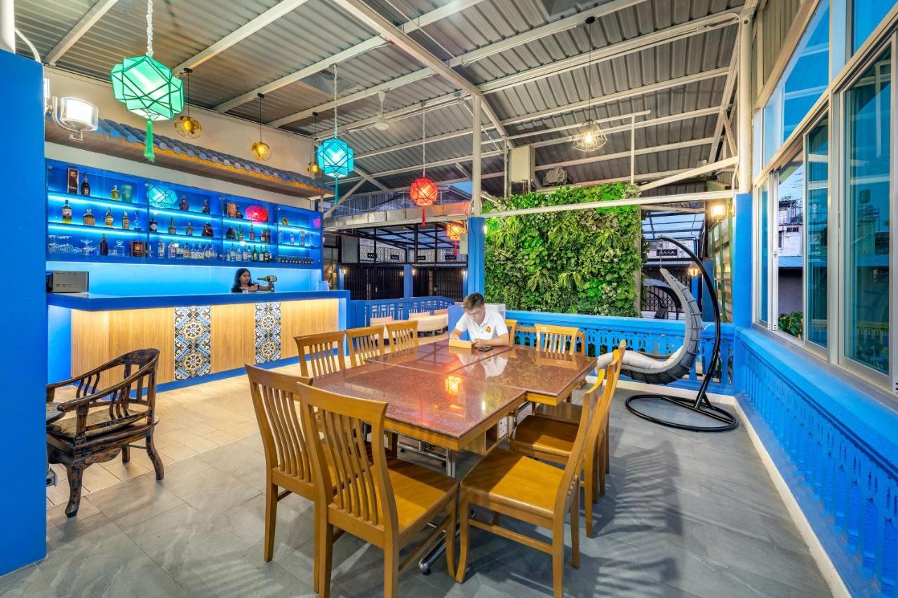Ama Hostel Bangkok Exterior photo