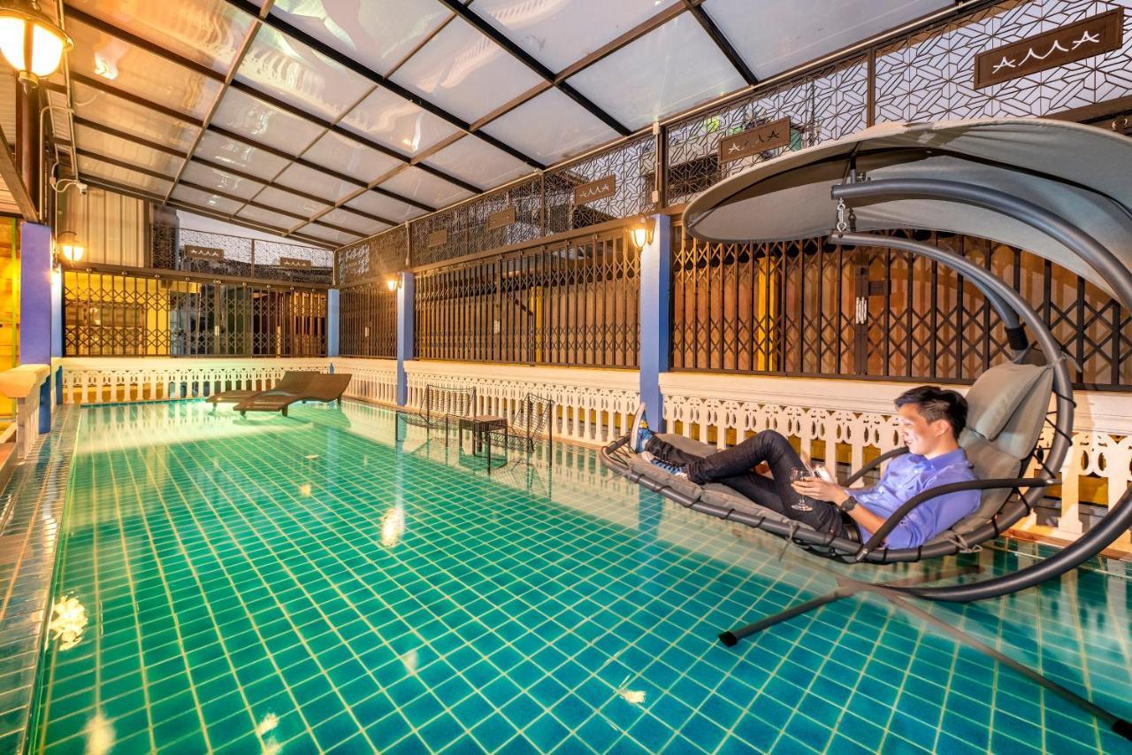 Ama Hostel Bangkok Exterior photo