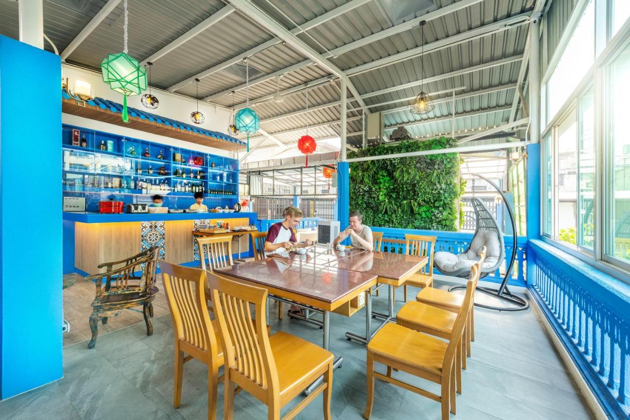 Ama Hostel Bangkok Exterior photo