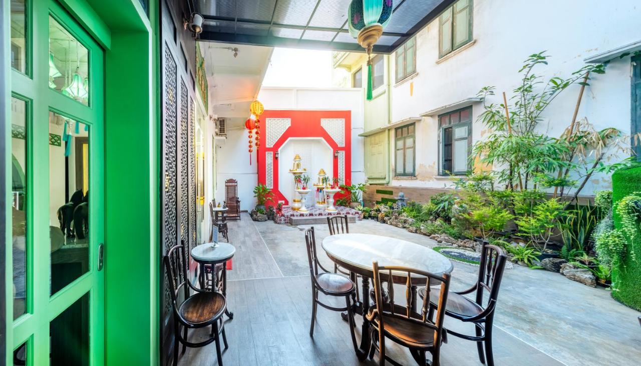 Ama Hostel Bangkok Exterior photo